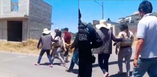 #VIDEO | Intentan linchar a una mujer tras acusarla de robo a casa habitación #México