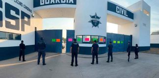 Se manifiestan policías de Guardia Civil en distintos puntos de Michoacán