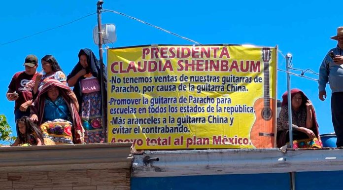 Instituciones educativas, artesanales y medio ambientales se manifiestan en el marco de la visita de Sheinbaum a Cheranástico