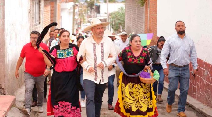 Recibirán 370 comunidades indígenas recursos directos para infraestructura social: Bedolla