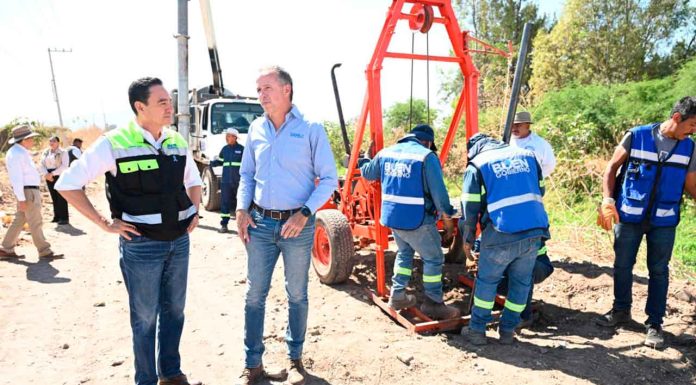 Carlos Soto supervisó trabajos en el colector marginal del camino al Olimbo