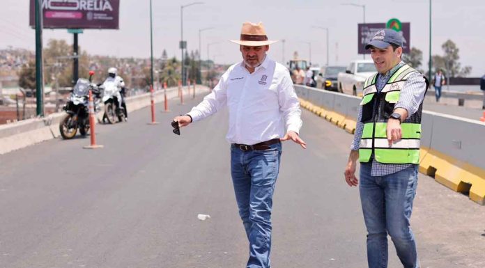 Supervisa Bedolla últimos detalles del paso superior Villas del Pedregal