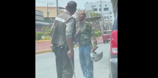 #VIDEO | Captan pelea con machete y palos entre un motociclista y un conductor en #México