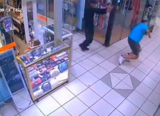 #VIDEO | Presunto sicario de 15 años asesina a un hombre a balazos en pleno centro comercial