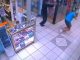 #VIDEO | Presunto sicario de 15 años asesina a un hombre a balazos en pleno centro comercial