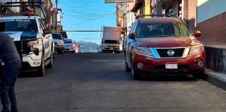 Joven es baleada durante aparente intento de asalto en Uruapan