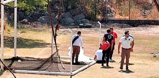 Niño de 12 años muere aplastado por portería en mal estado #Colima