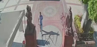 #VIDEO | #EnMéxico: ¡En plena Semana Santa! Hombre roba limosnas de un templo; fingía rezar frente al altar