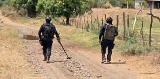 Tras repeler agresión en Apatzingán, se aseguraron fusiles y artefacto explosivo: SSP