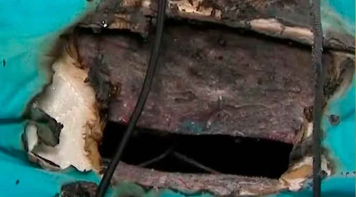 Joven australiana sobrevive a impacto de rayo en su casa mientras usaba TikTok