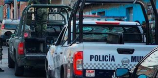 Pistoleros atacan a balazos a dos jóvenes motociclistas en Jacona
