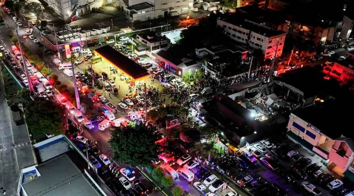 #Videos #Seguimiento | Actualizan número de fallecidos tras colapso de techo en una discoteca; serían 27 muertos y 150 heridos