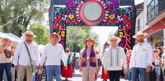 Orgullo y tradición: Artesanos de Santa Clara del Cobre brillan en el Tianguis Artesanal 2025 en Uruapan