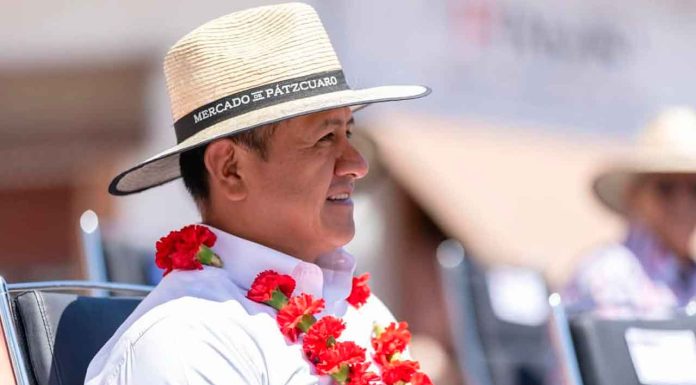 Desconoce Torres Piña supuesta salida de Adrián López Solís de la FGE