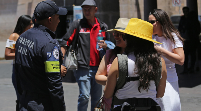 Agrupamiento Turístico preparado en idiomas y Lengua de Señas para atender visitantes: SSP