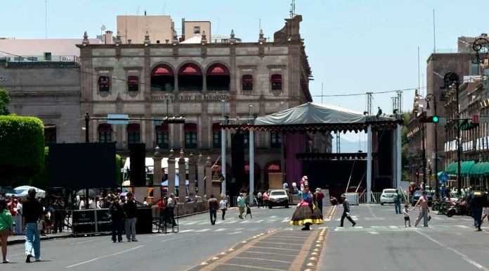 Todo listo para que esta noche se presente la representación de la “Última Cena”