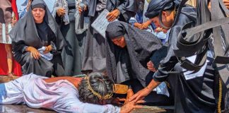 El Viacrucis, un recordatorio de cuánto amó Dios al mundo: feligresía