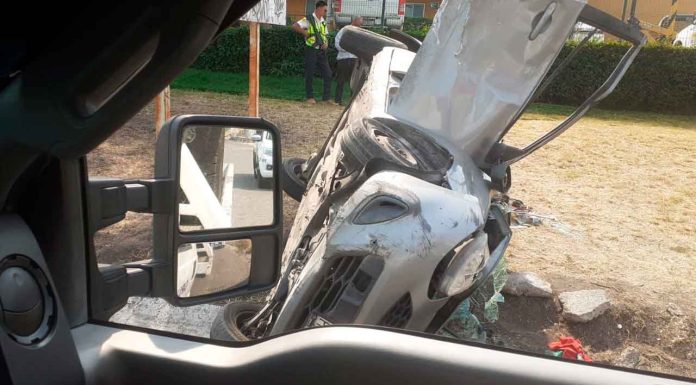 #VIDEO | Auto vuelca en la Morelia-Salamanca