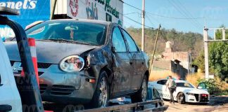 #Video | Vuelca auto en la Morelia-Pátzcuaro