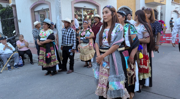 #FOTOS #VIDEOS | Miles de peregrinos acompañan al Santo Cristo Milagroso por las calles de Tanhuato