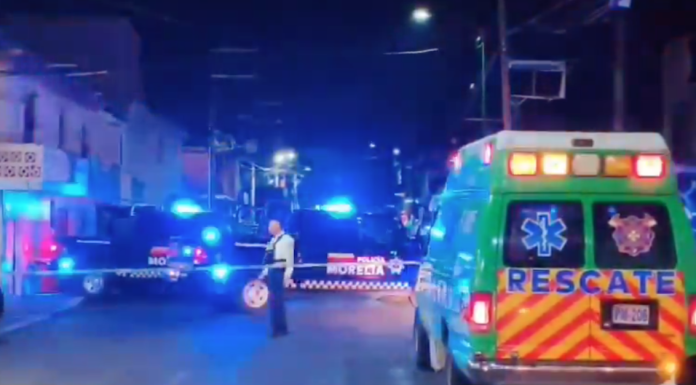 #VIDEO | Delincuentes balean a padre e hijo en la colonia Lomas de Guayangareo, Morelia; el menor habría fallecido