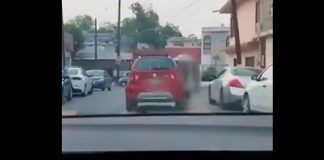 #VIDEO | #EnMéxico: Captan presunto intento de abandono; “No me dejes, mamá” gritaba menor corriendo tras un auto