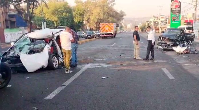 #VIDEO #AlMomento | Grave accidente en salida Pátzcuaro dos heridos tras choque frontal