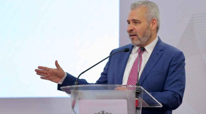 A propuesta de Bedolla, Conago se pronuncia contra impuestos ilegales a remesas en EUA