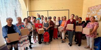 Entregan apoyos alimentarios a adultos mayores en Tanhuato