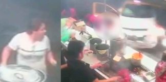 #VIDEO | Conductor en estado de ebriedad arrolla a una mujer frente a un puesto de tacos #México
