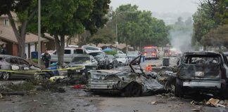 #VIDEO | Avioneta se estrella en San Diego afectando al menos 15 viviendas; dos personas fallecieron