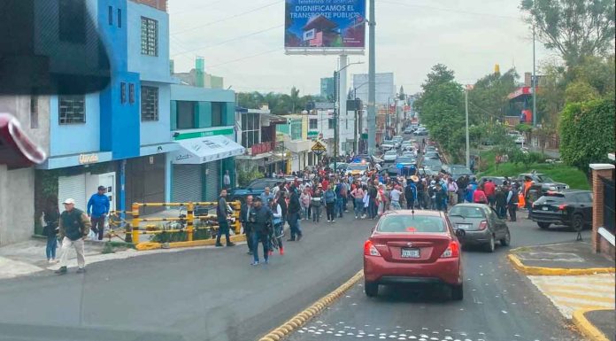 #Crónica #VIDEO | Sitian Morelia con megabloqueo: hay tensión vial y hartazgo ciudadano