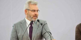 Bedolla impulsará iniciativa para penalizar narcocorridos en eventos públicos