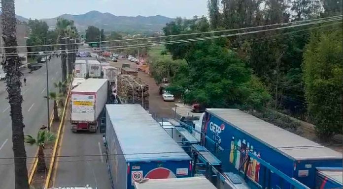 #VIDEO | Así avanzan uno en los bloqueos en la capital michoacana; aquí la información