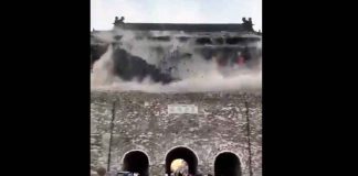 #VIDEO | Colapsa en China parte de una torre de 650 años de antigüedad