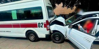 Choque de auto contra combi Ruta Guinda deja varios heridos al sur de Morelia