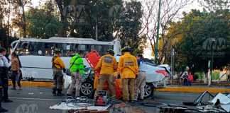 #Seguimiento #VIDEO | Muere la mujer malherida en choque de auto contra camioneta ocurrido en Calzada La Huerta, salida a Pátzcuaro