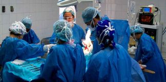 Presentan IMSS e ISSSTE plan para agilizar tiempo de espera de cirugías y trato digno