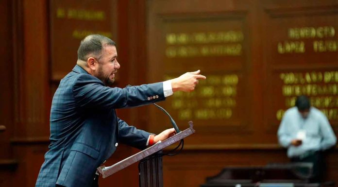 “Muerte cívica” a funcionarios corruptos en Michoacán, propone Reyes Galindo