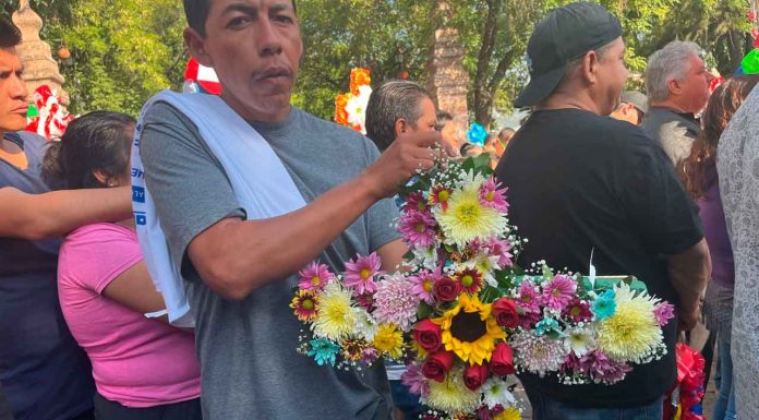 #Imágenes | Trabajadores de la construcción conmemoran el día de la Santa Cruz