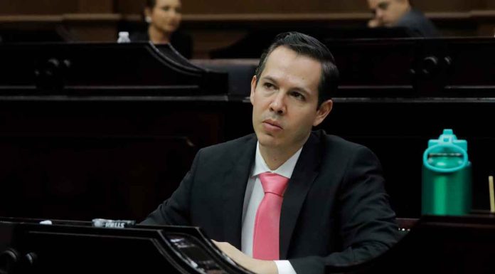 El Diputado Alfredo Anaya Presentará Iniciativa para Garantizar Visibilidad de Placas Vehiculares