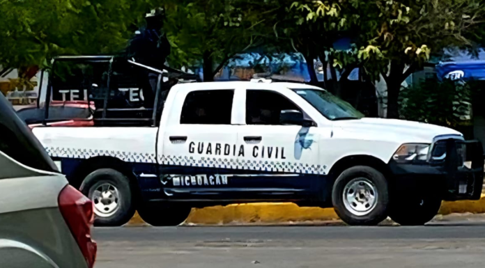 Criminales balean camioneta repartidora de Sabritas, en Apatzingán; hay un herido