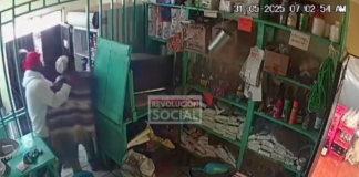 #VIDEO | #Morelia: Delincuentes amarran y golpean a abuelito para asaltar su tienda