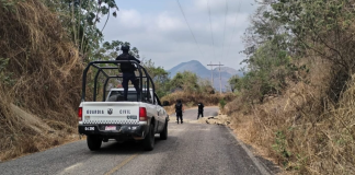 Circulación restablecida en tramo carretero Coalcomán-Aquila: SSP