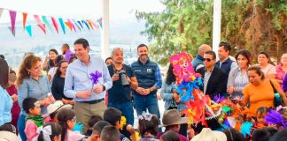 Ha entregado 11 techumbres, gobierno de Alfonso Martínez a escuelas y centros comunitarios