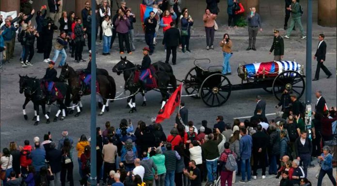 #Actualización #VIDEO | Uruguay despide a Pepe Mujica con un adiós cargado de gratitud y respeto; el gobierno le dedica tres días de luto #Internacional
