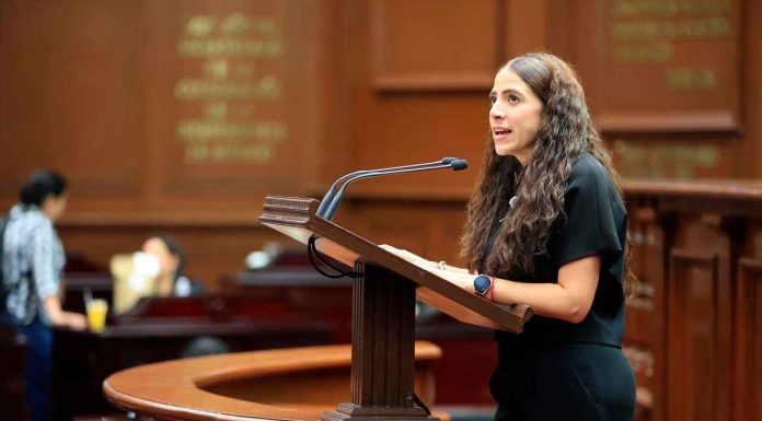 Por una niñez fuerte y feliz: Giulianna Bugarini propone reforzar la salud mental en las escuelas