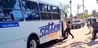 #VIDEO | #EnMéxico: ¡Confusión fatal! Extranjero pide ayuda tras ser asaltado y es asesinado