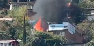 #VIDEO | Incendio arrasa con humilde vivienda, en la colonia Mártires de Uruapan