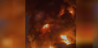 #VIDEOS | Reportan fuerte incendio en planta de biodiésel ubicada en Tancítaro; requieren espuma especial para sofocar las llamas